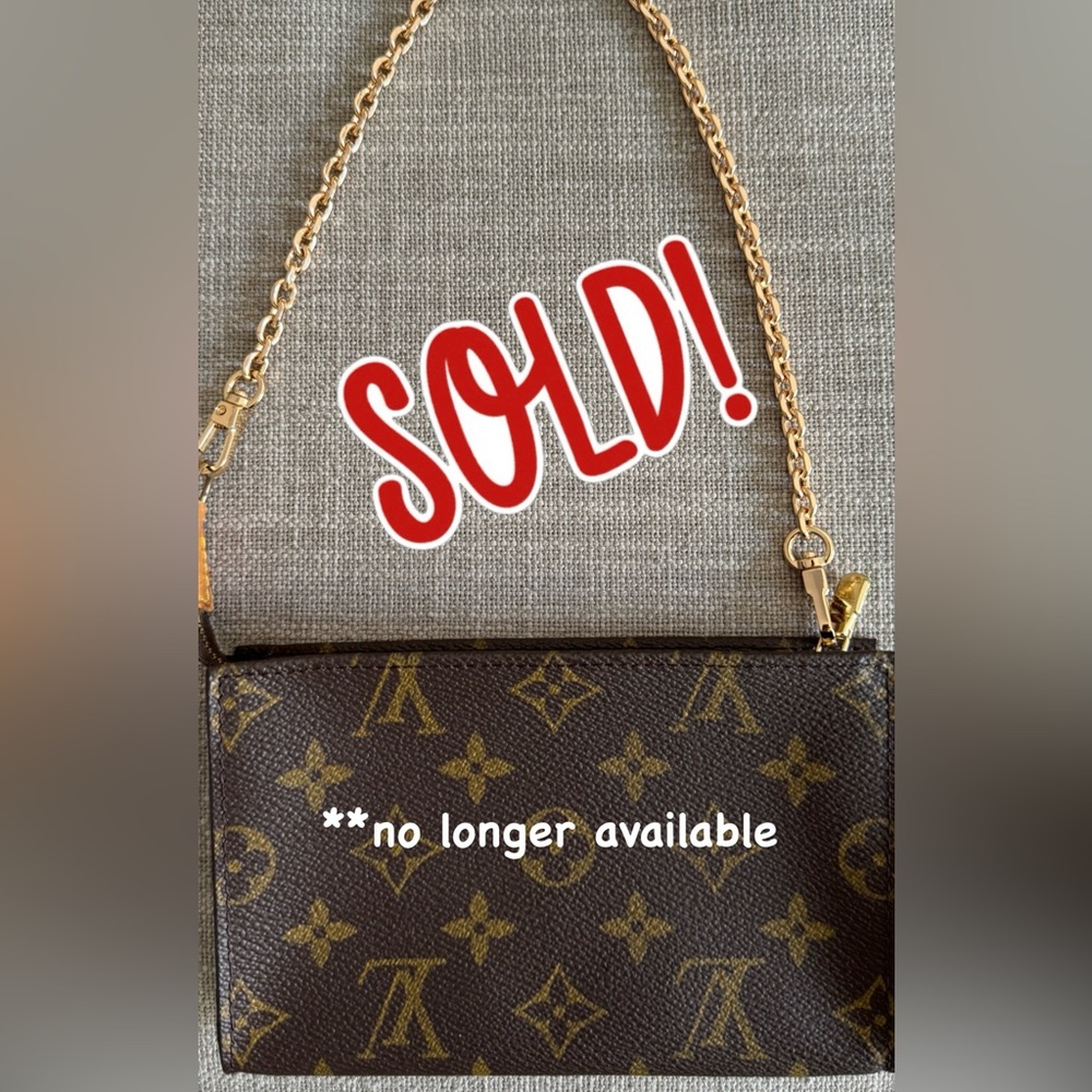 LOUIS VUITTON Monogram Pouchette/Clutch. Excellent condition. Adorable!